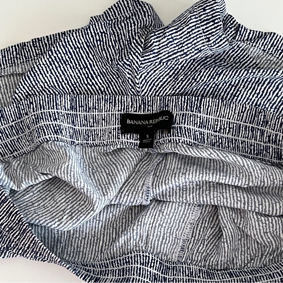 Banana Republic striped shorts - Picture 3 of 4
